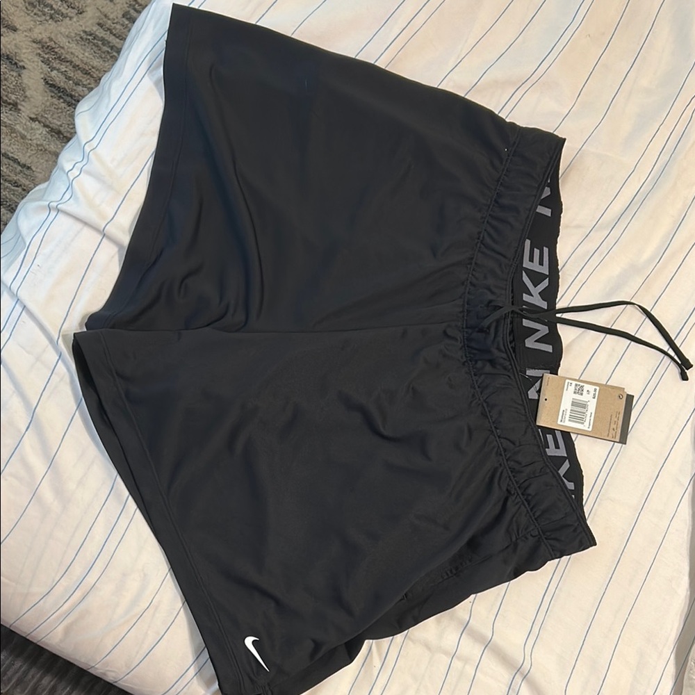 Nike Black Athletic Shorts Lightweight Comfort